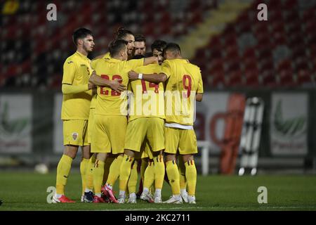 Tudor Baluta, George Ganea, Darius Olaru, Radu Dragusin, Alexandru Matan, Marius Marin et Andrei Ciobanu de Roumanie U21 célèbrent lors du match de football entre la Roumanie U21 et Malte U21 du cycle de qualification pour le championnat européen des moins de 21 ans 2021, à Giurgiu, Roumanie, le 13 octobre 2020. (Photo par Alex Nicodim/NurPhoto) Banque D'Images