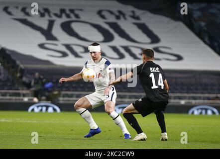 Londres, Angleterre -OCTOBRE 22 Pierre-Emile Hjbjerg de Tottenham Hotspur :pendant l'Europe League Group J entre Tottenham Hotspur et LASK au stade Tottenham Hotspur , Londres, Angleterre le 22nd octobre 2020 (photo d'action Foto Sport/NurPhoto) Banque D'Images