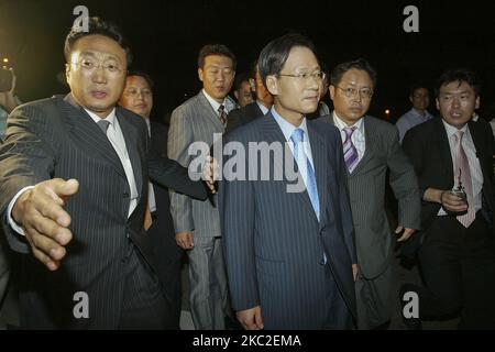 Octobre 24, 2020, Séoul, Corée du Sud - dans cette photo est le fichier photos. Kim à Joo de l'ancien PDG de Samsung futures quittant le bureau des procureurs de Séoul, en Corée du Sud, le 6 septembre 2005. Le scandale X-file est un scandale politique sud-coréen de 2005. Le scandale tourne autour de la publication de conversations à fil avec les médias. Beaucoup de ces conversations ont porté sur des politiciens conservateurs du Grand Parti national qui avaient organisé des pots-de-vin lors de l'élection présidentielle sud-coréenne de 1997. Les bandes ont été fabriquées illégalement. Le scandale s'est récemment élargi pour examiner le rôle général du National Banque D'Images