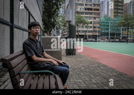 Tony Chung, militant étudiant pro-démocratie de Hong Kong et ancien chef du Studenlocalisme dissous, a été arrêté sous des accusations d'infraction à la loi sur la sécurité nationale, Hong Kong, octobre 2020 (photo de Tommy Walker/NurPhoto) Banque D'Images