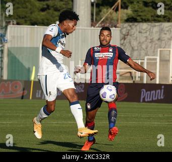 Johan Mojica d'Atalanta BC pendant la série Un match entre le FC Crotone et Atalanta sur le stade 31 octobre 2020 'Ezio Scida' à Crotone, Italie (photo de Gabriele Maricchiolo/NurPhoto) Banque D'Images