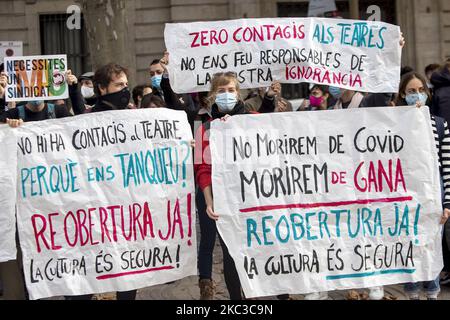 Démonstration de professionnels de la culture contre les mesures restrictives dans le domaine de la pandémie du Covid-19 / coronavirus à Barcelone, Catalogne, Espagne, 5 novembre 2020. (Photo par Albert Llop/NurPhoto) Banque D'Images