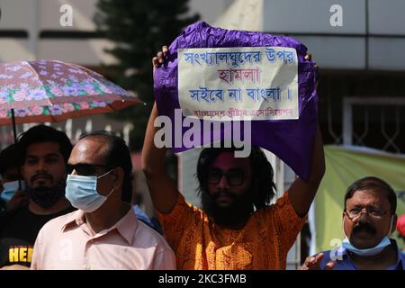 Les minorités bangladaises participent à une manifestation alors qu'elles protestent contre les récentes attaques contre les communautés minoritaires dans différentes parties du pays, à Dhaka, au Bangladesh, contre 7 novembre 2020. (Photo de Rehman Asad/NurPhoto) Banque D'Images