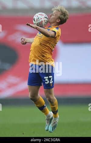 George Lapslie de Mansfield Town lors du match de la coupe FA entre Sunderland et Mansfield Town au stade de Light, Sunderland, Angleterre, le samedi 7th novembre 2020. (Photo de Mark Fletcher/MI News/NurPhoto) Banque D'Images