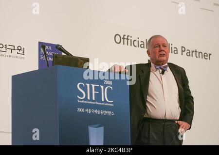 Conférence Jim Rogers, président de Rogers Holdings, au Forum financier international de Séoul, à Séoul, en Corée du Sud, le 12 novembre 2008. (Photo de Seung-il Ryu/NurPhoto) Banque D'Images