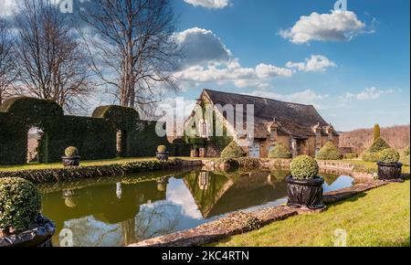 Les jardins du manoir d'Eyrignac sont situés à Salignac-Eyvigues, en Dordogne, en Périgord noir, en France Banque D'Images