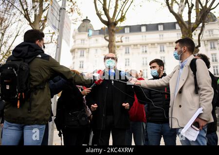 Le chef de l'opposition dans la Communauté de Madrid, Angel Gabilondo, lors d'une manifestation de défense de la santé publique à Madrid le 29th novembre 2020. (Photo de Juan Carlos Lucas/NurPhoto) Banque D'Images