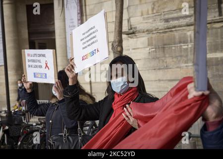 Les activistes ACT Up se réunissent pour marquer la Journée mondiale du SIDA à Paris. Paris, le 1st décembre 2020. (Photo de Jacopo Landi/NurPhoto) Banque D'Images