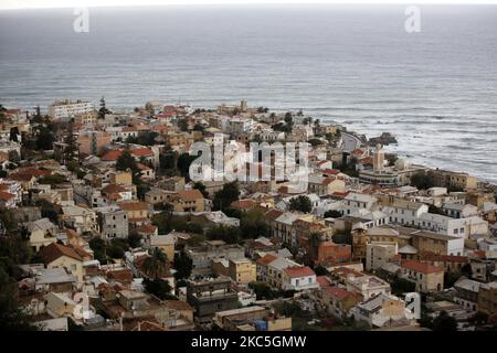 Une photo du haut du quartier populaire de Bab el oued à Alger en Algérie sur 9 décembre 2020, le quartier montre un tissu urbain très serré dont les bâtiments ont été construits sur le modèle de ceux qui entourent les grandes villes d'Europe, depuis la fin du 19th siècle (Photo de Billal Bensalem/NurPhoto) Banque D'Images