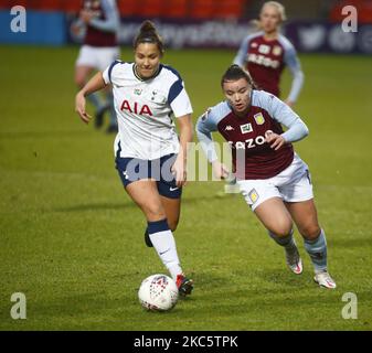 L-R Hannah Godfrey de Tottenham Hotspur Women et Jodie Hutton d'Aston Villa Ladies FC pendant Barclays FA Women's Super League entre Tottenham Hotspur et Aston Villa Women au stade de Hive , Edgware, Royaume-Uni le 13th décembre 2020 (photo par action Foto Sport/NurPhoto) Banque D'Images