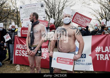 Les employés du restaurant et de l'événement protestent contre les restrictions lors des fermetures de la pandémie du coronavirus à 14 décembre 2020, à Paris, en France. Travailleur qualifié de « non essentiel » par le gouvernement démontré à Paris pour exiger l'ouverture de ses activités. (Photo par Adnan Farzat/NurPhoto) Banque D'Images