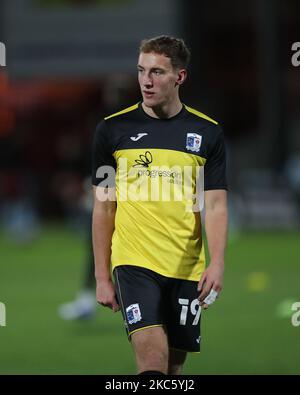 Scott Wilson de Barrow se réchauffe avant le match de la Sky Bet League 2 entre Scunthorpe United et Barrow à Glanford Park, Scunthorpe, le mardi 15th décembre 2020. (Photo de Mark Fletcher/MI News/NurPhoto) Banque D'Images