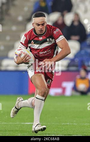 Huddersfield, Royaume-Uni. 04th novembre 2022. Charbel Tasipale of Lebanon Breaks pendant la coupe du monde de rugby 2021 quart finale match Australie contre Liban au stade John Smith, Huddersfield, Royaume-Uni, 4th novembre 2022 (photo de Mark Cosgrove/News Images) à Huddersfield, Royaume-Uni, le 11/4/2022. (Photo de Mark Cosgrove/News Images/Sipa USA) crédit: SIPA USA/Alay Live News crédit: SIPA USA/Alay Live News Banque D'Images