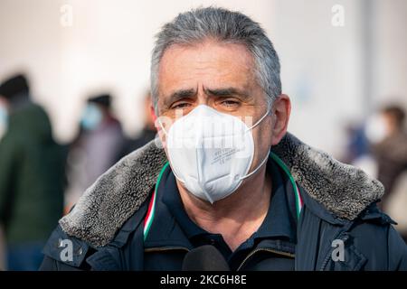 Fabrizio Pregliasco assiste à la conférence de presse de la Journée italienne du vaccin COVID-19 à l'hôpital Niguarda en Lombardie sur 27 décembre 2020 à Milan, Italie. (Photo par Alessandro Bremec/NurPhoto) Banque D'Images