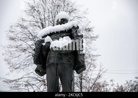 Une vue générale des jardins publics Indro Montanelli couverts de neige lors d'une chute de neige importante sur 28 décembre 2020 à Milan, Italie (photo d'Alessandro Bremec/NurPhoto) Banque D'Images