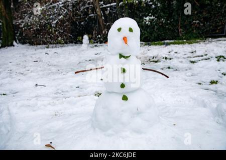 Une vue générale des jardins publics Indro Montanelli couverts de neige lors d'une chute de neige importante sur 28 décembre 2020 à Milan, Italie (photo d'Alessandro Bremec/NurPhoto) Banque D'Images