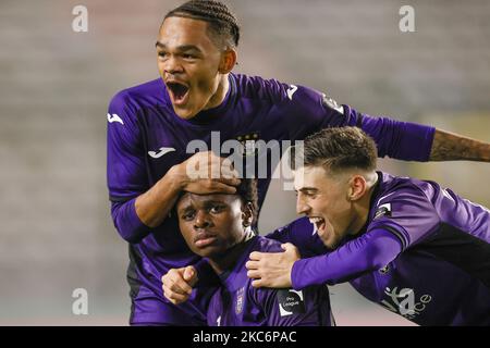 Chris Lokesa de RSCA futures célèbre après avoir obtenu son score lors d'un match de football entre RSCA futures (U23) et SL16 (Standard U23), le vendredi 04 novembre 2022 à Bruxelles, le 12 e jour de la 2022-2023 « Challenger Pro League », 1B deuxième division du championnat belge. BELGA PHOTO BRUNO FAHY Banque D'Images