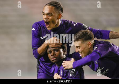 Chris Lokesa de RSCA futures célèbre après avoir obtenu son score lors d'un match de football entre RSCA futures (U23) et SL16 (Standard U23), le vendredi 04 novembre 2022 à Bruxelles, le 12 e jour de la 2022-2023 « Challenger Pro League », 1B deuxième division du championnat belge. BELGA PHOTO BRUNO FAHY Banque D'Images
