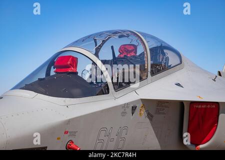 Alenia Aermacchi M-346 Master, un avion à jet d'entraînement à deux moteurs et une attaque légère de l'Armée de l'Air italienne telle qu'elle a été vue sur le tarmac dans la base aérienne de Tanagra LGTG près d'Athènes lors du spectacle aérien de la semaine de vol 2019 d'Athènes. Le jet militaire est fabriqué en Italie par Alenia Aermacchi et Leonardo. Le HAF de la Force aérienne hellénique a annoncé en janvier 2021 son intention d'acquérir 10 des variantes israéliennes M-346 Lavi pour les utiliser comme formateurs dans une nouvelle école de vol. Aéroport de Tanagra, Attika, Grèce le 2019 septembre (photo de Nicolas Economou/NurPhoto) Banque D'Images