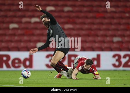 Matt Crooks de Rotherham United fouls Paddy McNair de Middlesbrough lors du match de championnat Sky Bet entre Middlesbrough et Rotherham United au stade Riverside, Middlesbrough, le mercredi 27th janvier 2021. (Photo de Mark Fletcher/MI News/NurPhoto) Banque D'Images