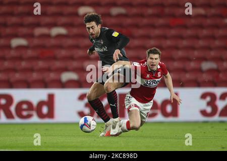 Matt Crooks de Rotherham United fouls Paddy McNair de Middlesbrough lors du match de championnat Sky Bet entre Middlesbrough et Rotherham United au stade Riverside, Middlesbrough, le mercredi 27th janvier 2021. (Photo de Mark Fletcher/MI News/NurPhoto) Banque D'Images