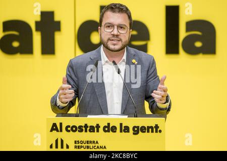 Campagne électorale de Esquerra Republicana de Catalunya (ERC - gauche républicaine catalane), parti catalan pro-indépendantiste de centre-gauche, avec la participation de son dirigeant principal, Oriol Junqueras, emprisonné par le référendum de 2019, et du candidat aux élections régionales, Pere Aragonés, à Badalona, près de Barcelone, sur 29 janvier, 2021. (Photo d'Albert Llop/NurPhoto) Banque D'Images