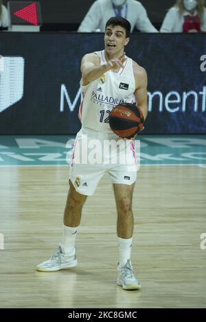 Carlos Alocn de Real Madrid gestes pendant le match de basket-ball de la Ligue ACB joué entre Real Madrid et Herbalife Gran Canaria au stade WiZink Centre sur 31 janvier 2021 à Madrid, Espagne. (Photo par Oscar Gonzalez/NurPhoto) Banque D'Images