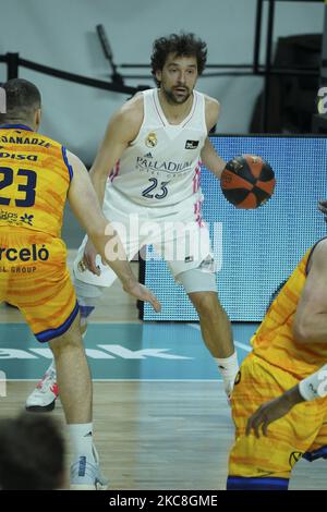 Sergio Llull de Real Madrid gestes pendant le match de basket-ball de la Ligue ACB joué entre Real Madrid et Herbalife Gran Canaria au stade WiZink Centre sur 31 janvier 2021 à Madrid, Espagne. (Photo par Oscar Gonzalez/NurPhoto) Banque D'Images