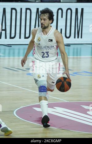 Sergio Llull de Real Madrid gestes pendant le match de basket-ball de la Ligue ACB joué entre Real Madrid et Herbalife Gran Canaria au stade WiZink Centre sur 31 janvier 2021 à Madrid, Espagne. (Photo par Oscar Gonzalez/NurPhoto) Banque D'Images