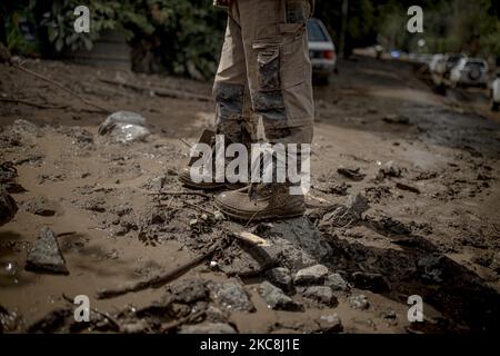 Plus d'une centaine de maisons ont été touchées par les inondations le week-end dernier à San José de Maipo, au Chili, sur 1 février 2021. La petite ville de San Alfonso a été complètement détruite après avoir été frappée par la tempête qui a touché la région centrale du pays. (Photo de Felipe Figueroa/Nurphoto) Banque D'Images