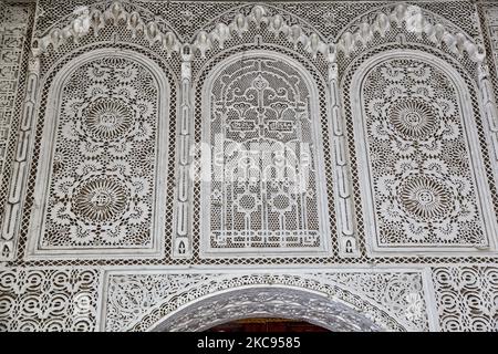 Détail de l'intérieur le complexe de la mosquée et du mausolée de Moulay Idris I dans la ville de Moulay Idriss (Moulay Idriss Zerhoun) au Maroc, en Afrique. La ville sainte de Moulay Idriss était l'endroit où Moulay Idriss je suis arrivé en 789, apportant avec lui la religion de l'Islam, et de commencer une nouvelle dynastie. Idris I (connu sous le nom de Moulay Idris) était un descendant du prophète Mahomet qui s'est enfui du territoire contrôlé par Abbasside après la bataille de Fakh parce qu'il avait soutenu les rebelles pro-chiites battus. (Photo de Creative Touch Imaging Ltd./NurPhoto) Banque D'Images