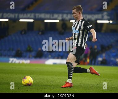 Emil Krafth de Newcastle United lors du Premier mandat entre Chelsea et Newcastle United au stade Stamford Bridge, Londres, Royaume-Uni, le 15th février 2021 (photo d'action Foto Sport/NurPhoto) Banque D'Images