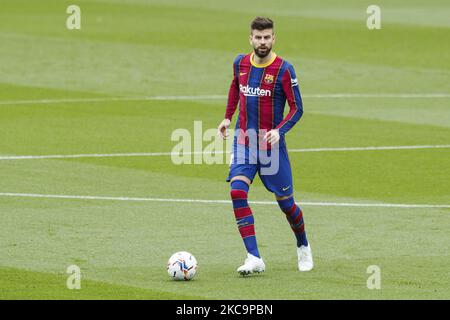 03 Gérard pique du FC Barcelone pendant le match espagnol de la Liga entre le FC Barcelone et Cadix CF sur 21 février de 2021, Barcelone, Espagne. (Photo par Xavier Bonilla/NurPhoto) Banque D'Images