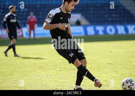 Christopher Lannert de SC Verl passe la balle pendant le 3. Match Liga entre 1. FC Magdebourg et SC Verl à MDCC-Arenar sur 21 février 2021 à Magdebourg, Allemagne. (Photo de Peter Niedung/NurPhoto) Banque D'Images