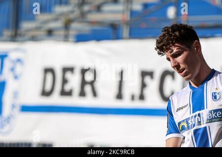 Florian Kath de 1. Le FC Magdeburg est à l'avant-première en 3. Match Liga entre 1. FC Magdebourg et SC Verl à MDCC-Arenar sur 21 février 2021 à Magdebourg, Allemagne. (Photo de Peter Niedung/NurPhoto) Banque D'Images