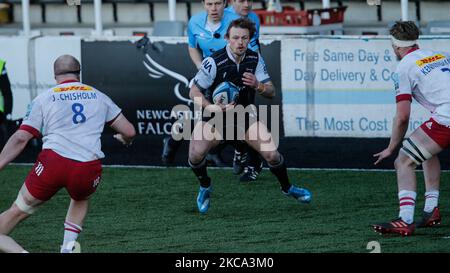 Sam Stuart de Newcastle Falcons en action lors du match de première division de Gallagher entre Newcastle Falcons et Harlequins à Kingston Park, Newcastle, le samedi 27th février 2021. (Photo de Chris Lishman/MI News/NurPhoto) Banque D'Images