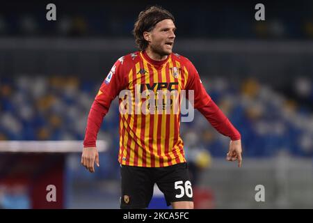 Perparim Hetemaj de Benevento Calcio pendant la série Un match entre SSC Napoli et Benevento Calcio au Stadio Diego Armando Maradona Naples Italie le 28 février 2021. (Photo de Franco Romano/NurPhoto) Banque D'Images