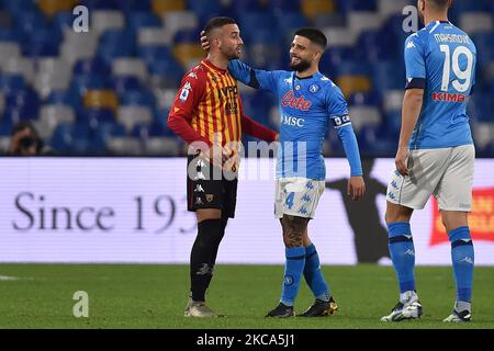 Lorenzo Insigne de SSC Napoli et Roberto Insigne de Benevento Calcio pendant la série Un match entre SSC Napoli et Benevento Calcio au Stadio Diego Armando Maradona Naples Italie le 28 février 2021. (Photo de Franco Romano/NurPhoto) Banque D'Images