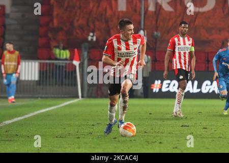 Ryan Thomas #30 du PSV lors du match de l'UEFA Europa League entre le PSV et l'Olympiakos Pirée au stade Philips de 25 février 2021 à Eindhoven pays-Bas. (Photo de Nicolas Economou/NurPhoto) Banque D'Images