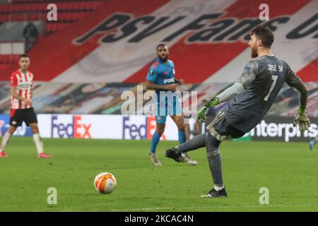 José Sá #1 gardien de but de l'Olympiacos lors du match de l'UEFA Europa League entre le PSV et l'Olympiakos Pirée au stade Philips de 25 février 2021 à Eindhoven pays-Bas. (Photo de Nicolas Economou/NurPhoto) Banque D'Images