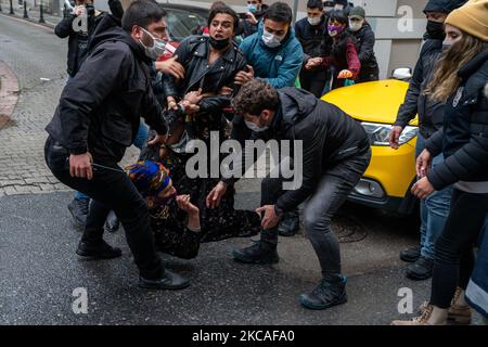 Les femmes et la communauté LGBTQI ont organisé une manifestation à Istanbul, en Turquie, sur 6 mars 2021 pour la prochaine Journée internationale de la femme. (Photo par Erhan Demirtas/NurPhoto) Banque D'Images