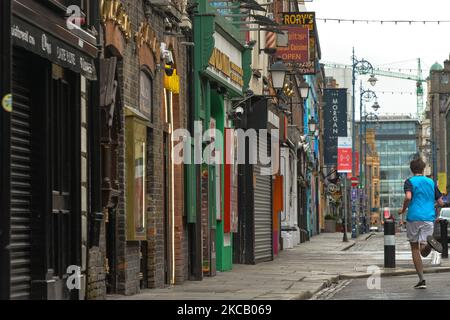 Vue sur les lieux d'affaires fermés dans la rue principale du quartier Temple Bar dans le centre-ville de Dublin pendant le confinement de Covid-19 au niveau 5. Le lundi 15 mars 2021, à Dublin, Irlande. (Photo par Artur Widak/NurPhoto) Banque D'Images