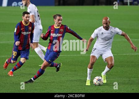 Antoine Griezmann, Mikel Rico et Leo Messi pendant le match entre le FC Barcelone et SD Huesca, correspondant à la semaine 27 de la Liga Santander, joué au Camp Nou Stadium, le 15th mars 2021, à Barcelone, Espagne. -- (photo par Urbanandsport/NurPhoto) Banque D'Images