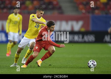 Enis Bardi et Razvan Marin lors de la coupe du monde de la FIFA, Qatar 2022 qualification football match Roumanie / Macédoine du Nord à Bucarest, sur 25 mars 2021. (Photo par Alex Nicodim/NurPhoto) Banque D'Images