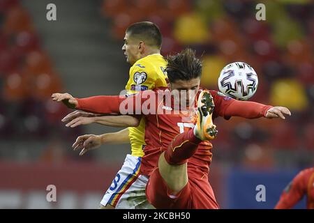 Enis Bardi et Razvan Marin lors de la coupe du monde de la FIFA, Qatar 2022 qualification football match Roumanie / Macédoine du Nord à Bucarest, sur 25 mars 2021. (Photo par Alex Nicodim/NurPhoto) Banque D'Images