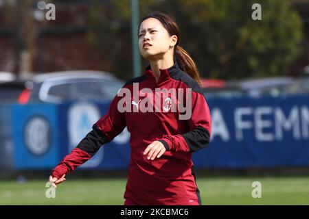 Yui Hasegawa de l'AC Milan en action pendant la série des femmes Un match entre le FC Internazionale et l'AC Milan au centre de développement de la jeunesse de Suning à la mémoire de Giacinto Facchetti sur 28 mars 2021 à Milan, Italie. (Photo par Mairo Cinquetti/NurPhoto) Banque D'Images