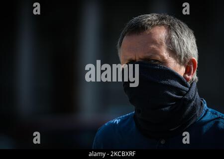 Richard Boyd Barrett, homme politique irlandais Solidarnosc-People before profit, s'exprimant devant les médias à l'extérieur de Leinster House à Dublin, le mardi 30 mars 2021, à Dublin, en Irlande. (Photo par Artur Widak/NurPhoto) Banque D'Images