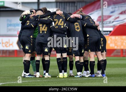 Le 5th avril 2021, Oldham s'est joint au match de la Sky Bet League 2 entre Crawley Town et Oldham Athletic au Broadfield Stadium de Crawley, en Angleterre. (Photo d'Eddie Garvey/MI News/NurPhoto) Banque D'Images