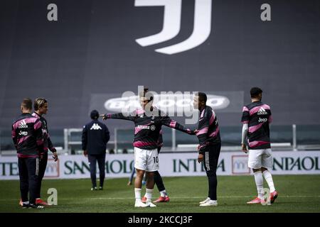 Juventus avance Paulo Dybala (10) gestes pendant la série Un match de football n.30 JUVENTUS - GÊNES sur 11 avril 2021 au stade Allianz à Turin, Piémont, Italie. Résultat final: Juventus-Gênes 3-1. (Photo de Matteo Bottanelli/NurPhoto) Banque D'Images