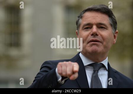 Paschal Donohoe, ministre irlandais des Finances, lors de la réunion d'information sur les médias dans les bâtiments gouvernementaux de Dublin. KBC Bank Ireland a annoncé aujourd'hui qu'elle était en discussion au sujet de la vente possible de ses actifs et passifs de prêt à la Bank of Ireland. Le vendredi 16 mars 2021, à Dublin, Irlande. (Photo par Artur Widak/NurPhoto) Banque D'Images